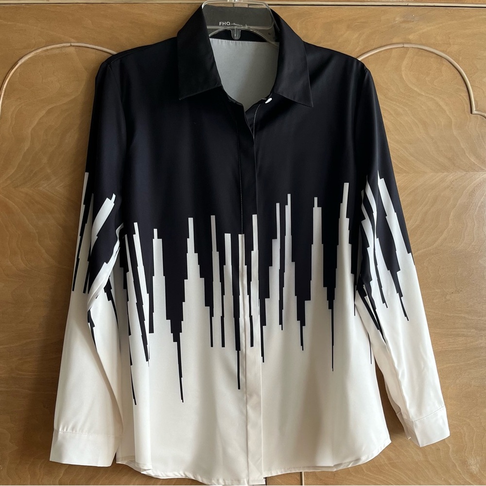 FHQ Collection L black and white blouse